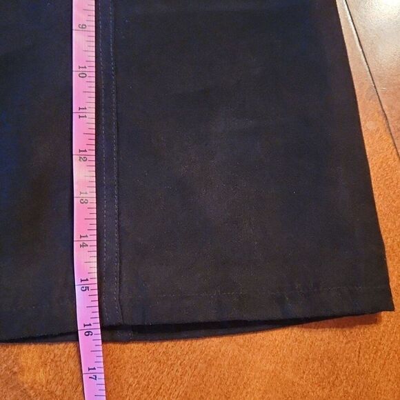 Divided by H & M Faux Suede A-line Mini Skirt, Size 6, Black with Silver Snaps - Picture 4 of 8
